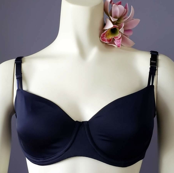 Victoria's Secret | Intimates | Bra | 32DD - Picture 3 of 7